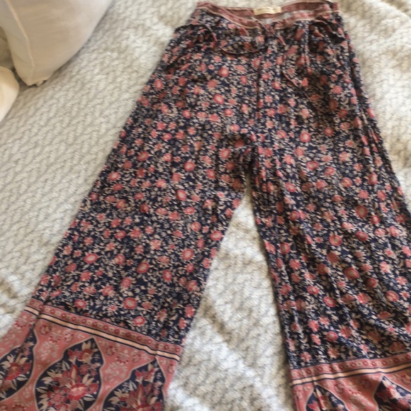 Spell & The Gypsy - Picture 6 of 7